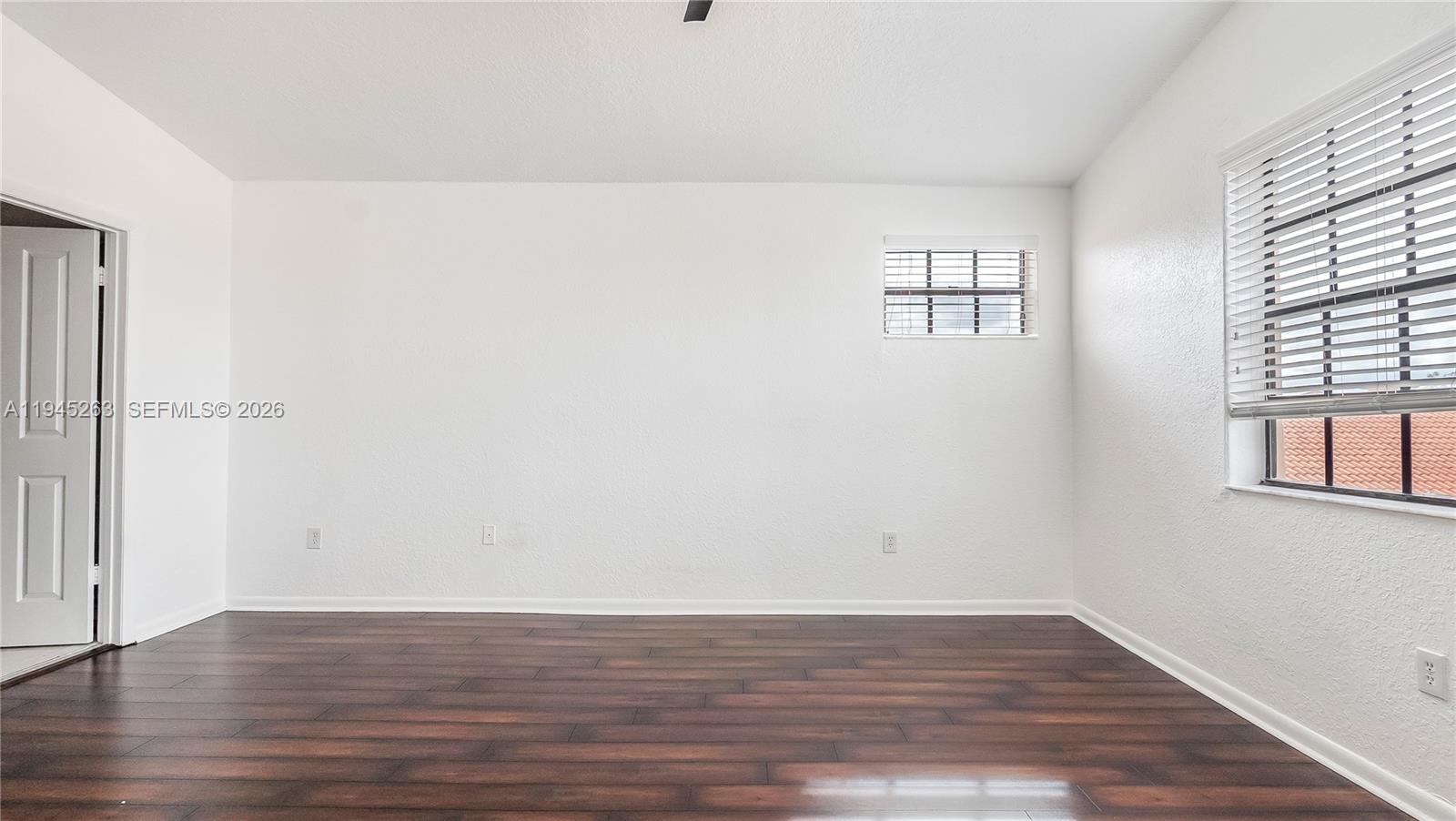 LAKEVIEW TWHS AT CALIF CL - Residential