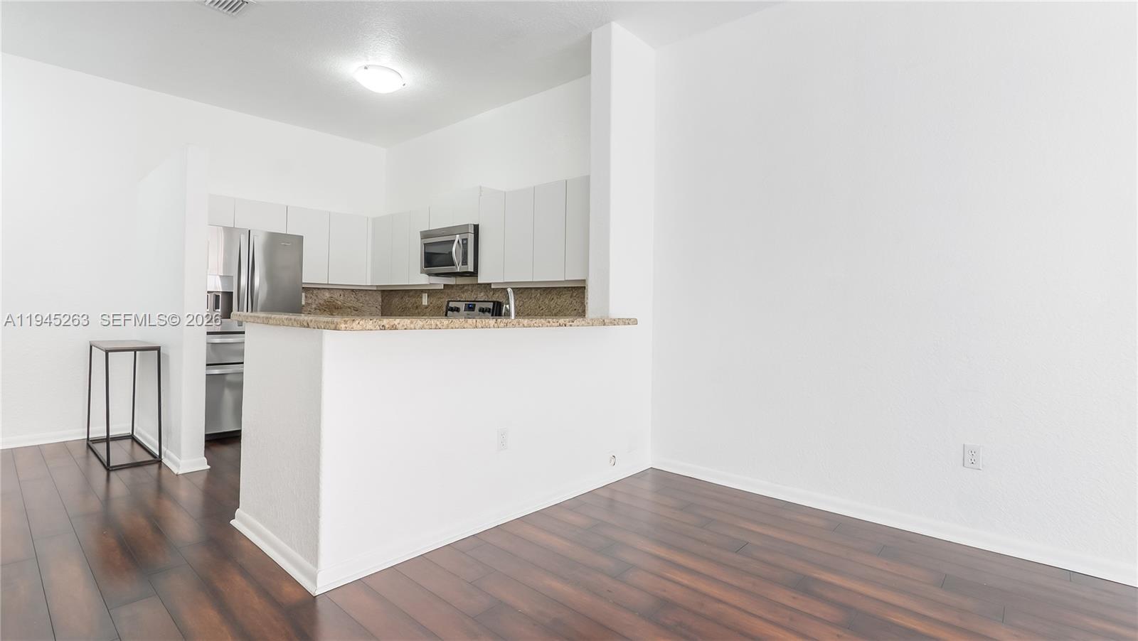 LAKEVIEW TWHS AT CALIF CL - Residential