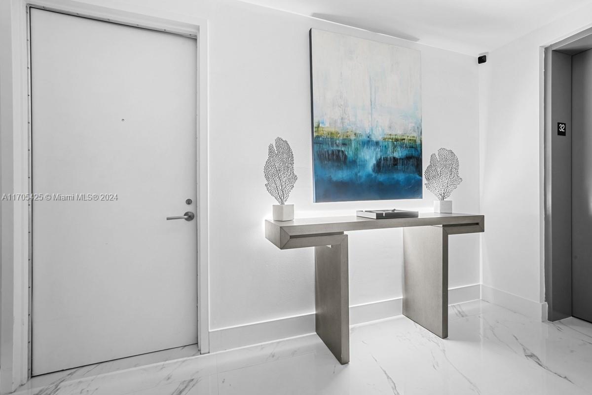 ICON BAY CONDO - Residential