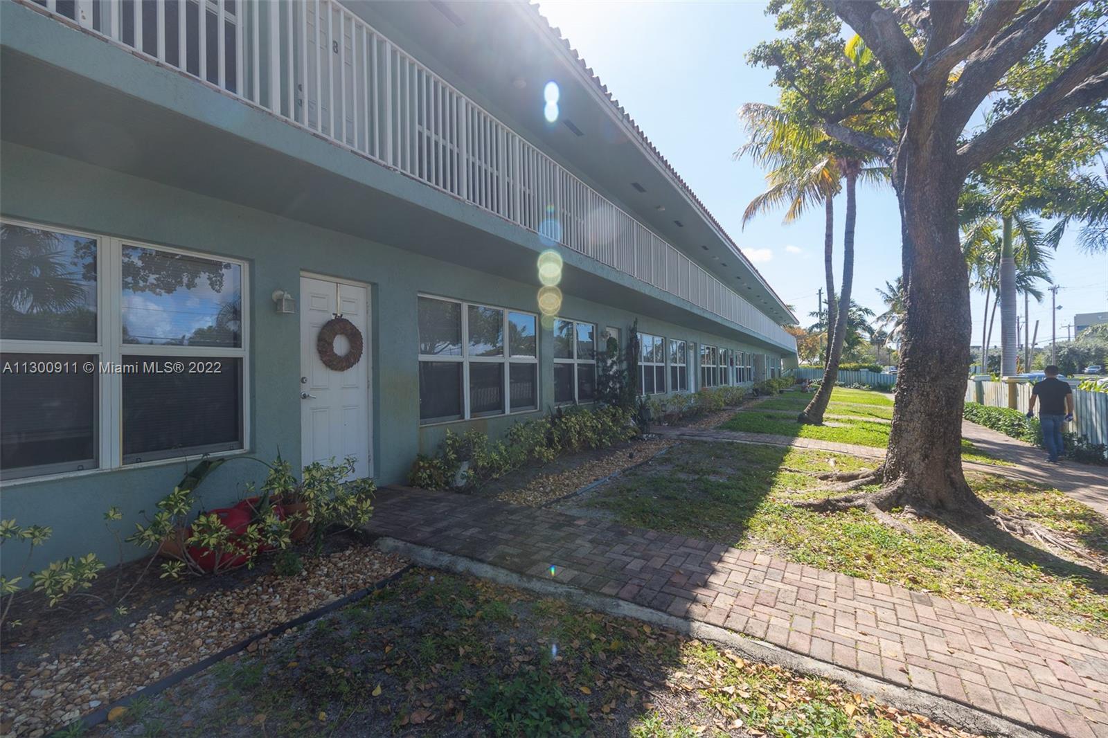 OAKLAND POINTE CONDO - Residential Lease