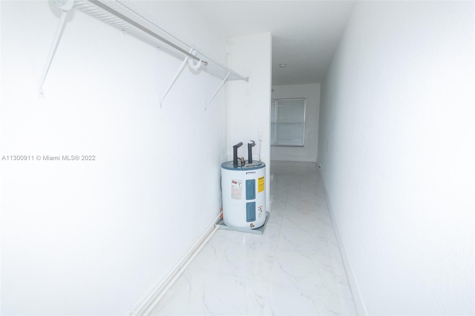 OAKLAND POINTE CONDO - Residential Lease