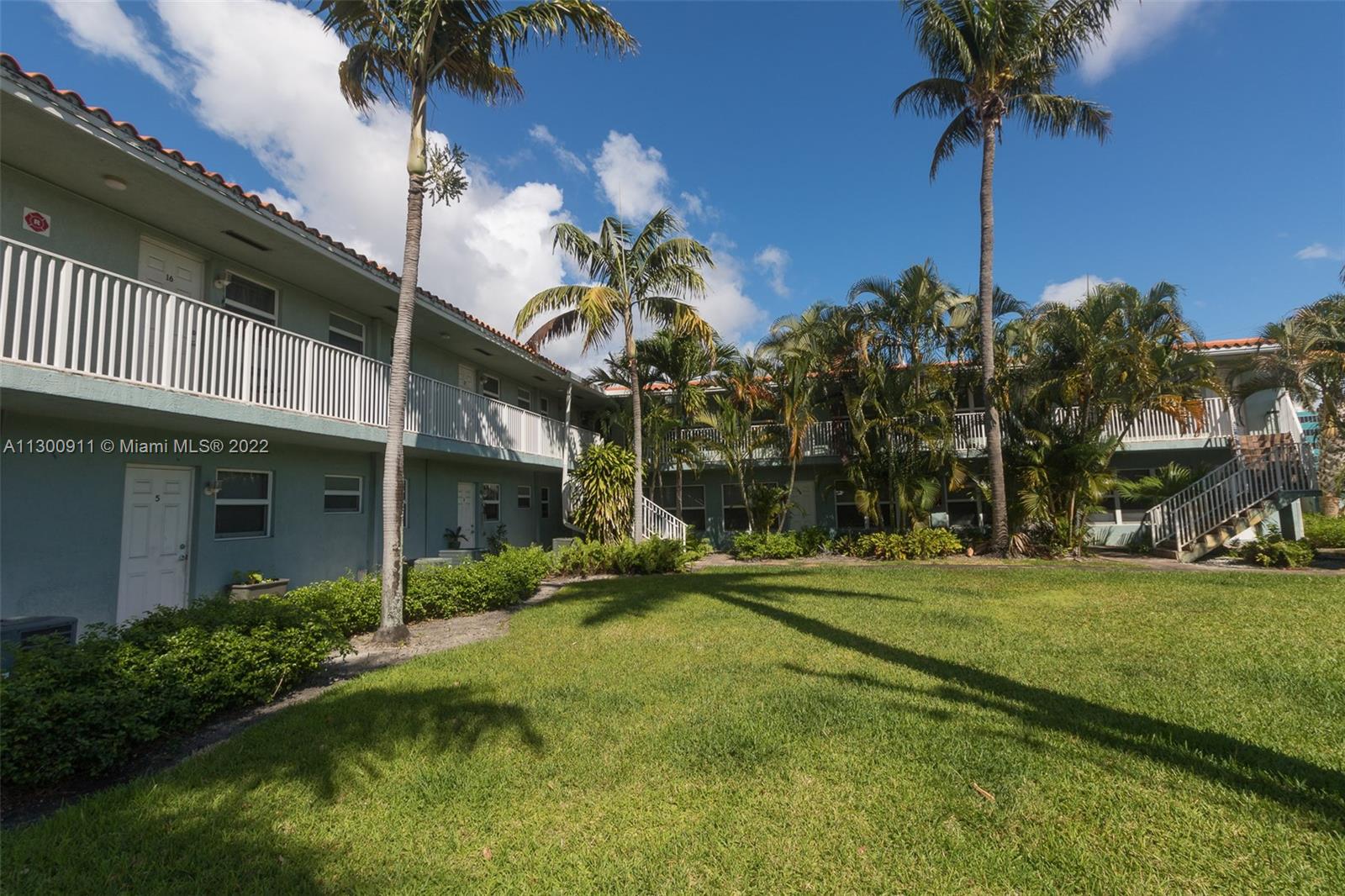 OAKLAND POINTE CONDO - Residential Lease