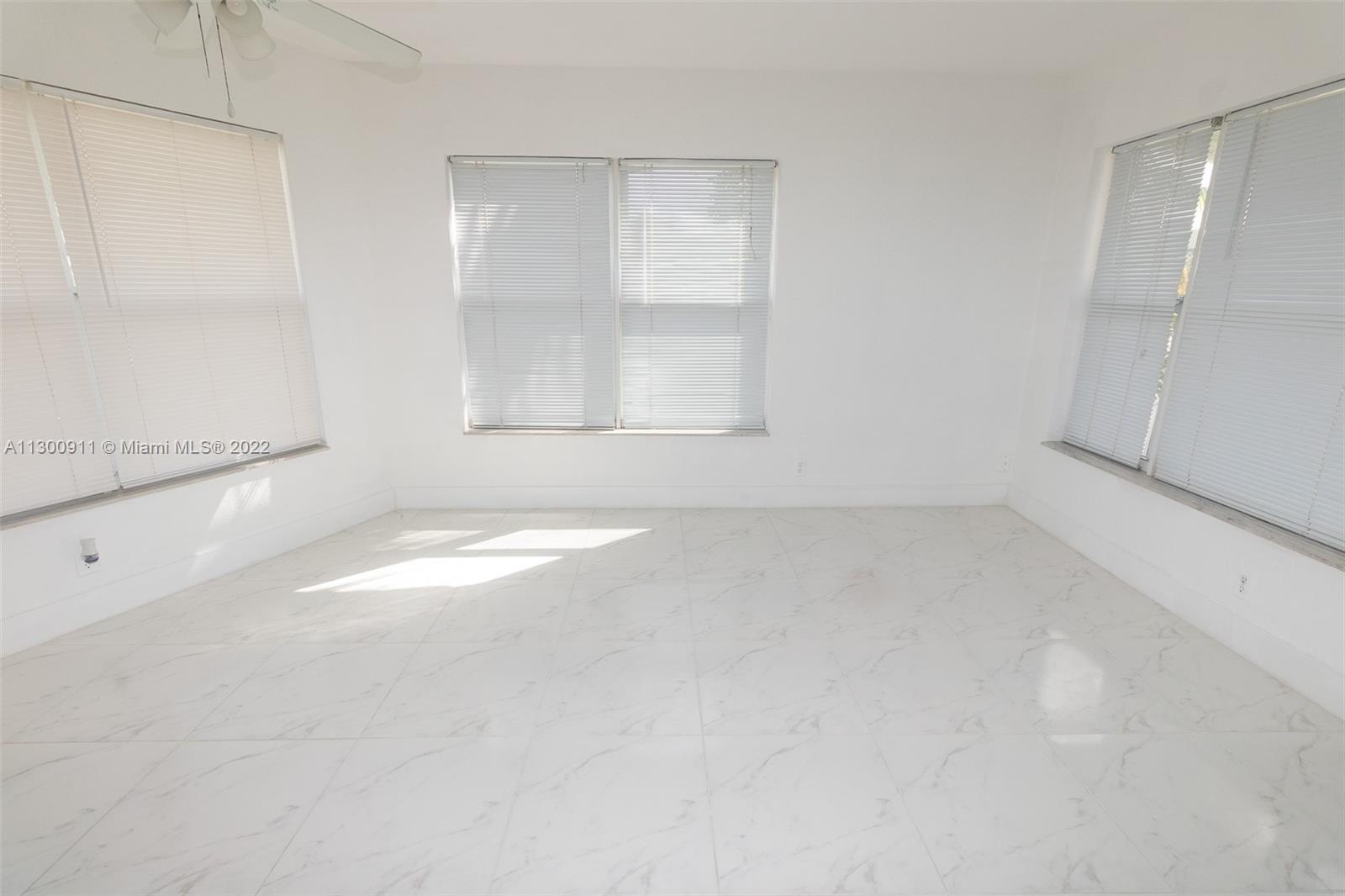 OAKLAND POINTE CONDO - Residential Lease