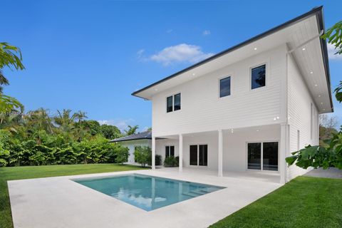 Single Family Residence in Miami FL 6240 84 ST St 45.jpg