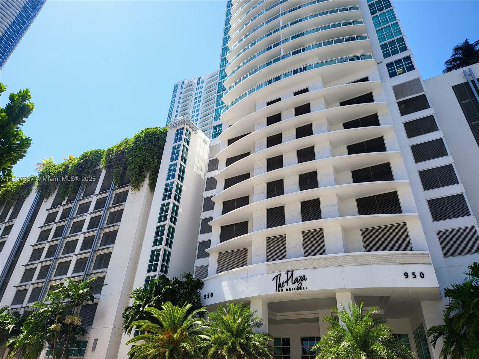 For you who wants the best! Picture yourself living in this gorgeous 2 bedrooms, 2 baths waterfront apartment w/ high ceilings, beautiful new floors, Italian gourmet kitchen, super spacious. Large balcony overlooking the ocean and the city skyline! Luxurious building w/ resort-like amenities such as 2 infinity-edge pools, state-of-the-art gym, business center, steam room, club/billiards room, children's room, 24 hrs. concierge, 24 hrs. valet and more. Internet, Cable and water included. Location is perfect: By the bay at Brickell Bay drive and at walking distances to Mary Brickell, Brickell City center, the best restaurants, shops, entertainment, metro and more. This is it! Pet OK. Fast approval