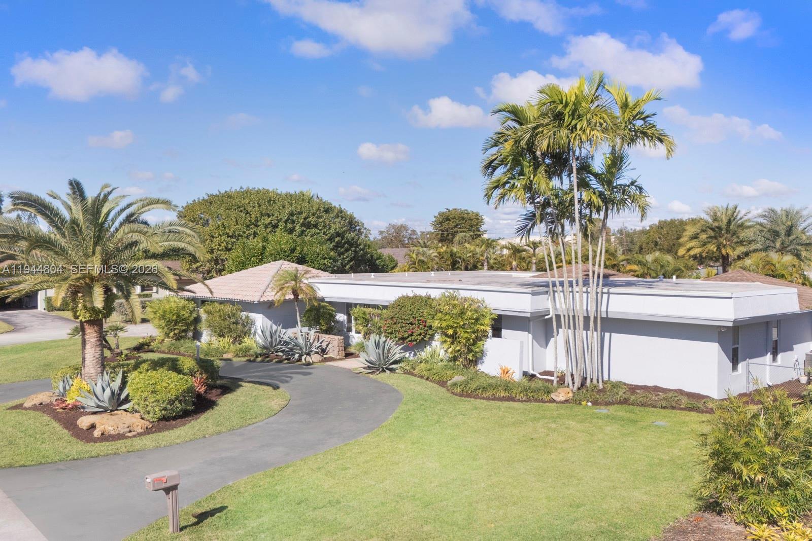 PINE NEEDLE MANORS - Residential