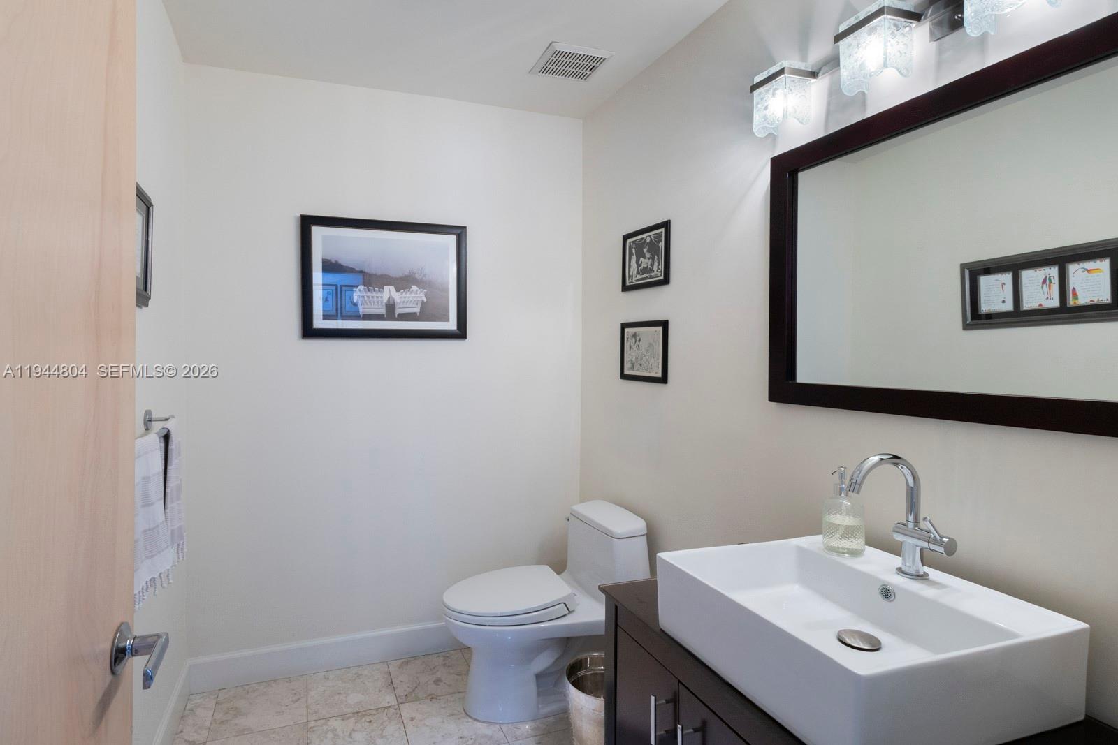 PINE NEEDLE MANORS - Residential