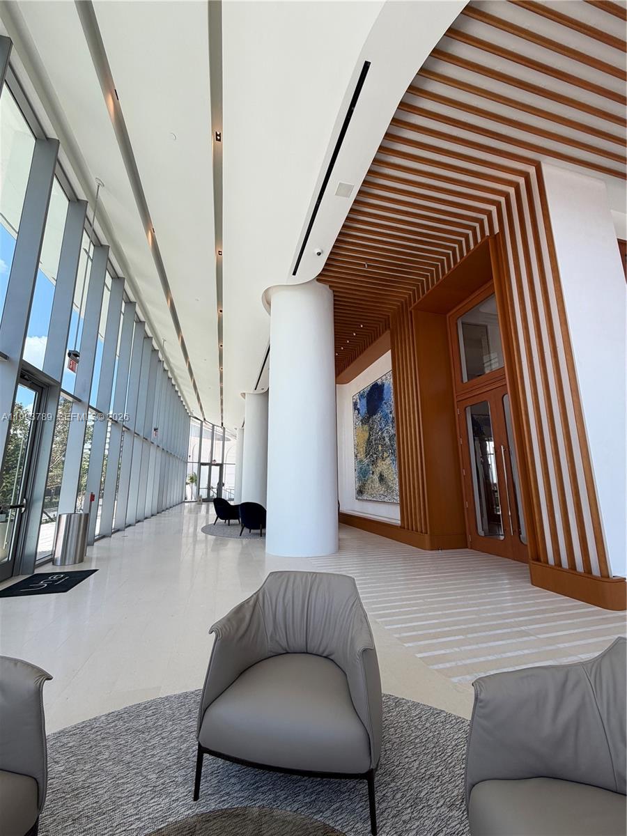 UNA Residences - Residential