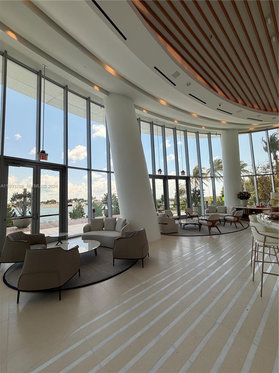 UNA Residences - Residential