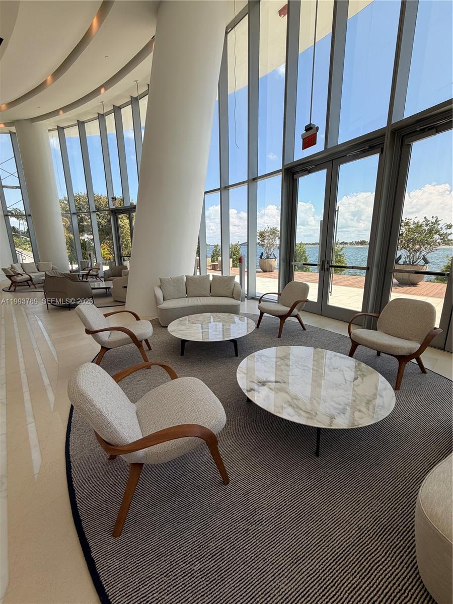 UNA Residences - Residential