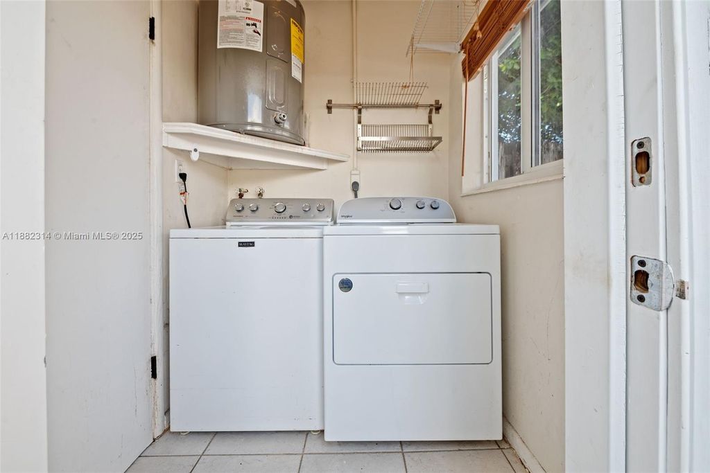 Photo of 2433 NW 9th Ter #0, Wilton Manors, FL 33311 (MLS # A11882314)