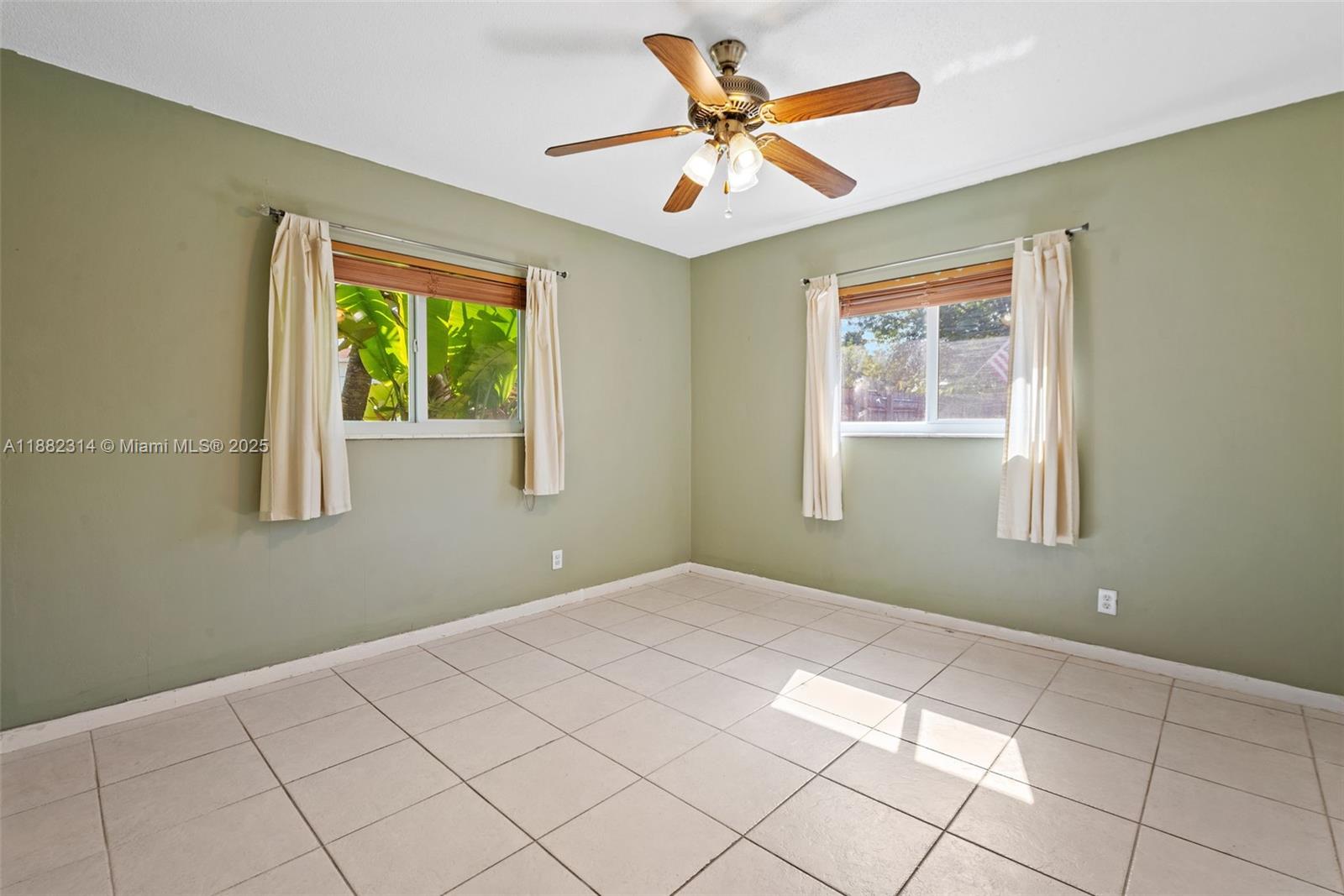 BONIELLO VILLAS SEC TWO - Residential Lease