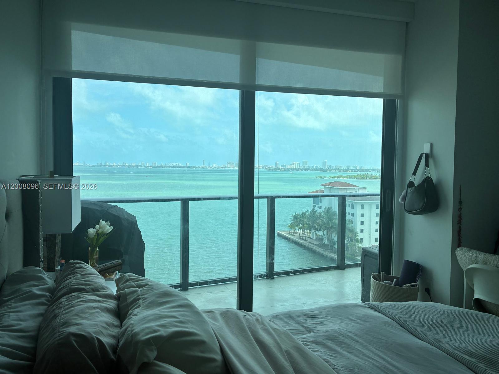 ICON BAY CONDO - Residential