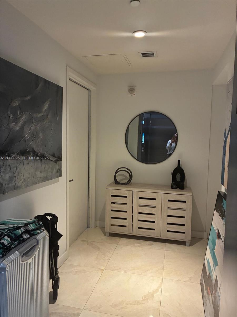 ICON BAY CONDO - Residential