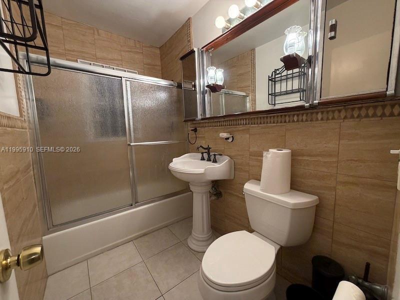 COLUMBIA PARK CORR PL - Residential