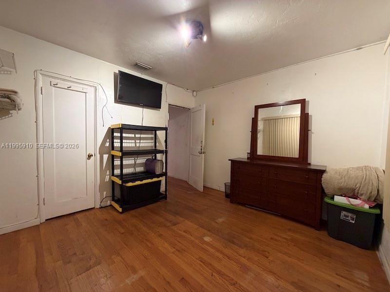 COLUMBIA PARK CORR PL - Residential