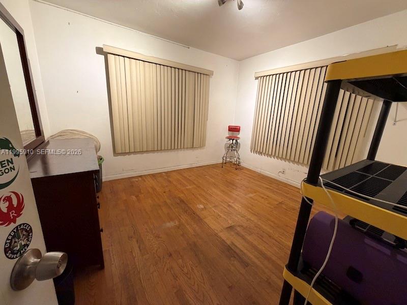 COLUMBIA PARK CORR PL - Residential