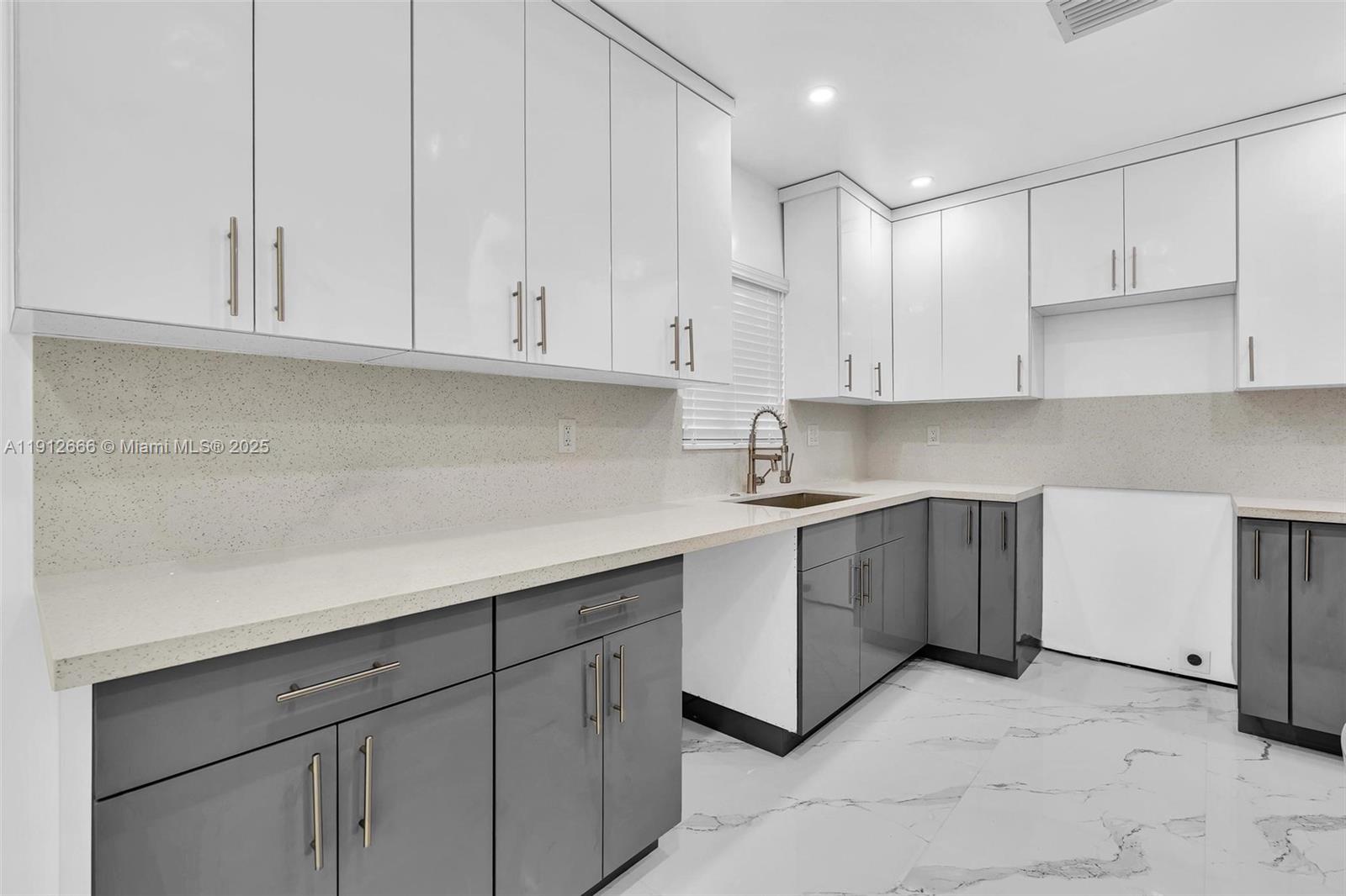 PIERCES LEMON CITY - Residential