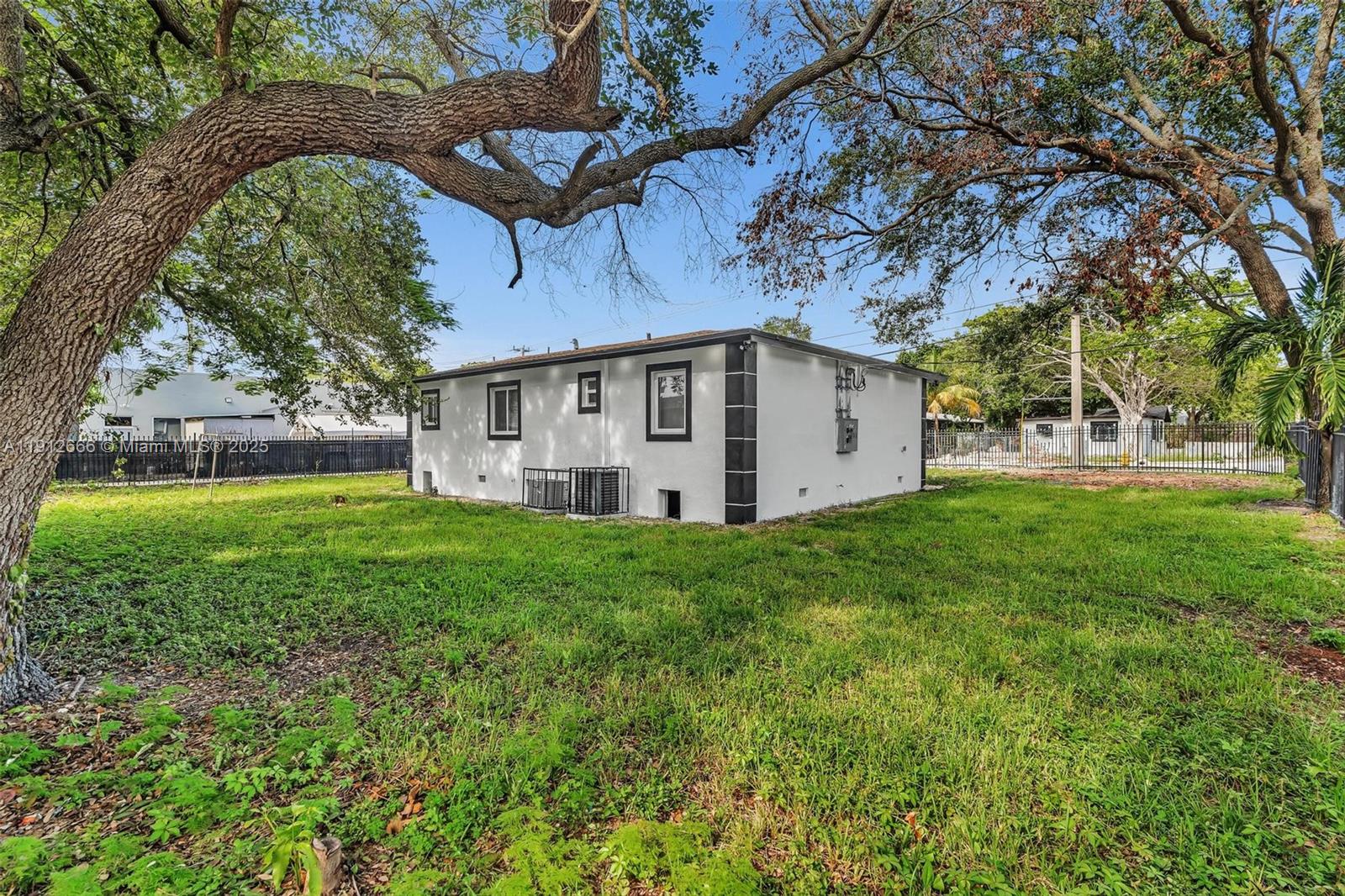 PIERCES LEMON CITY - Residential