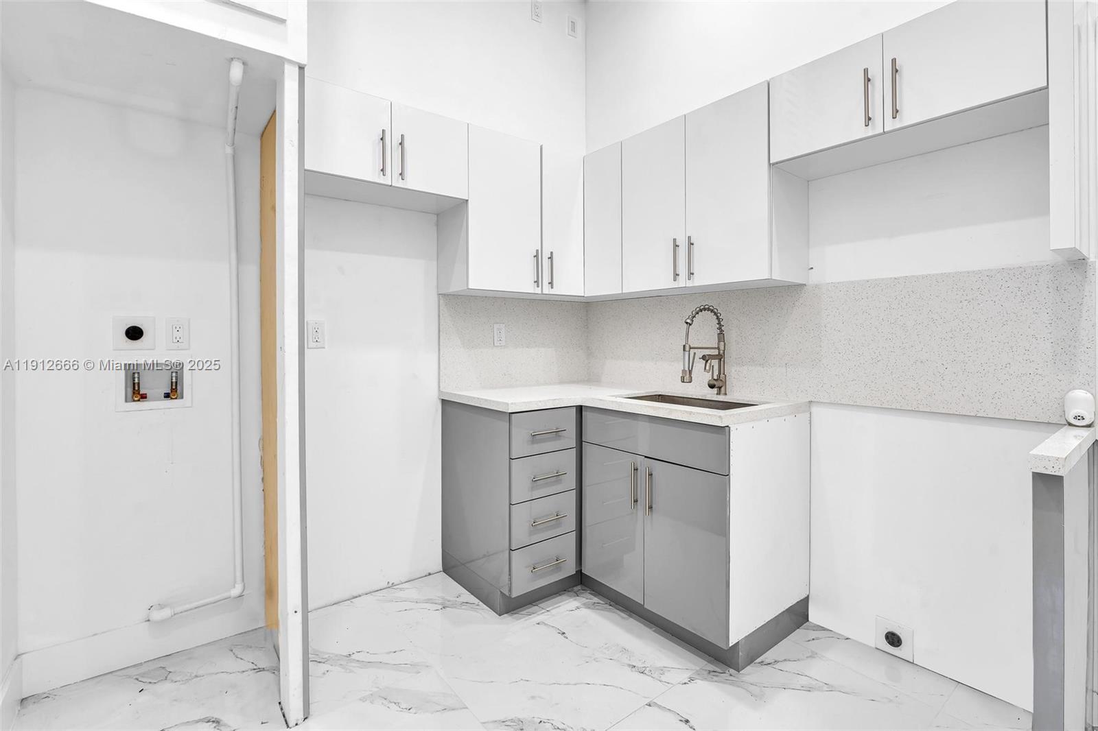 PIERCES LEMON CITY - Residential