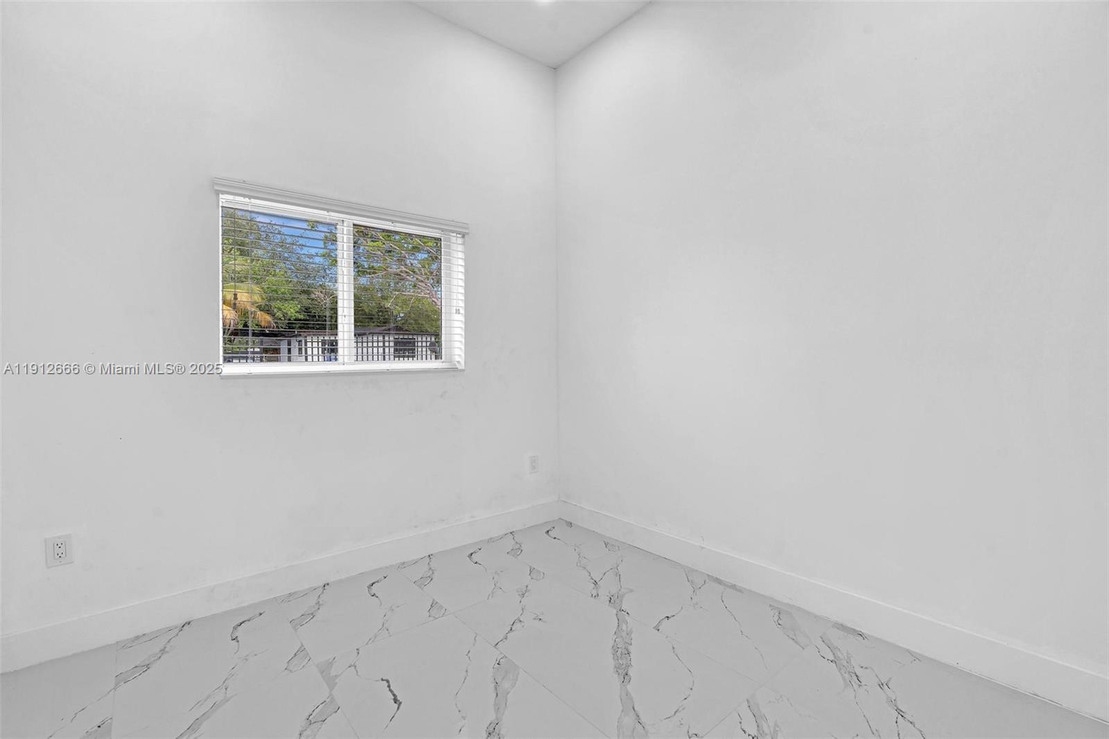 PIERCES LEMON CITY - Residential