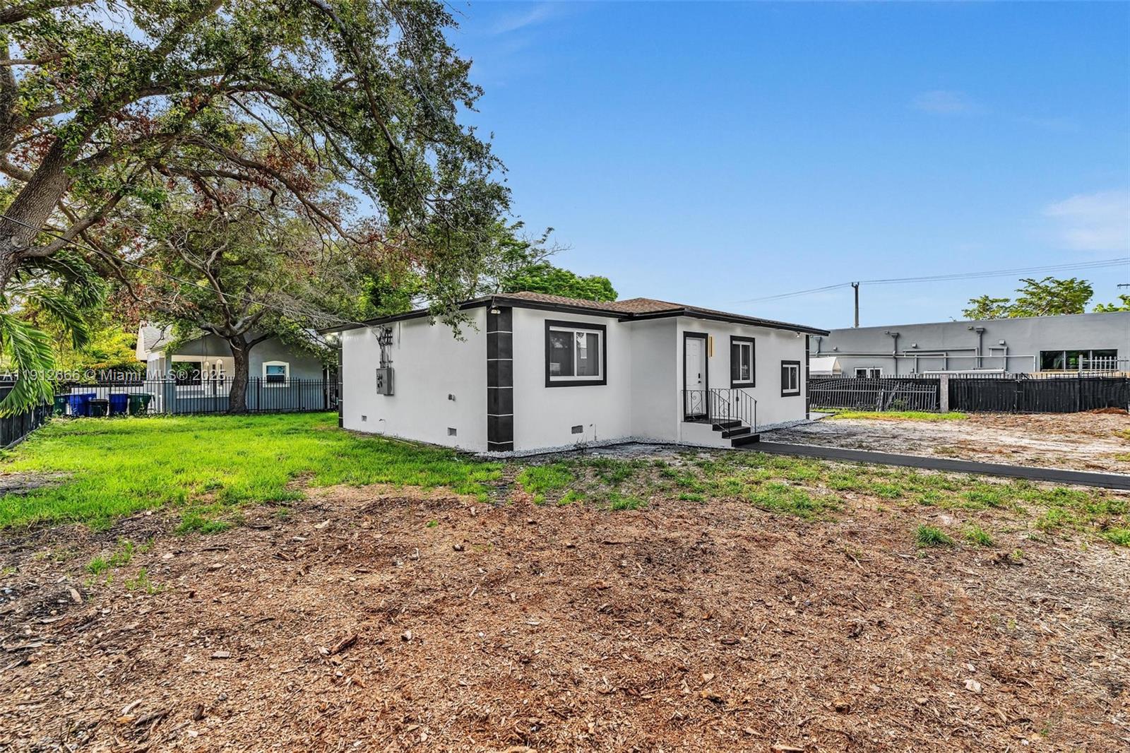 PIERCES LEMON CITY - Residential