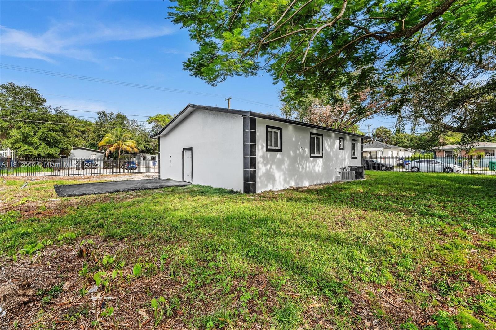 PIERCES LEMON CITY - Residential