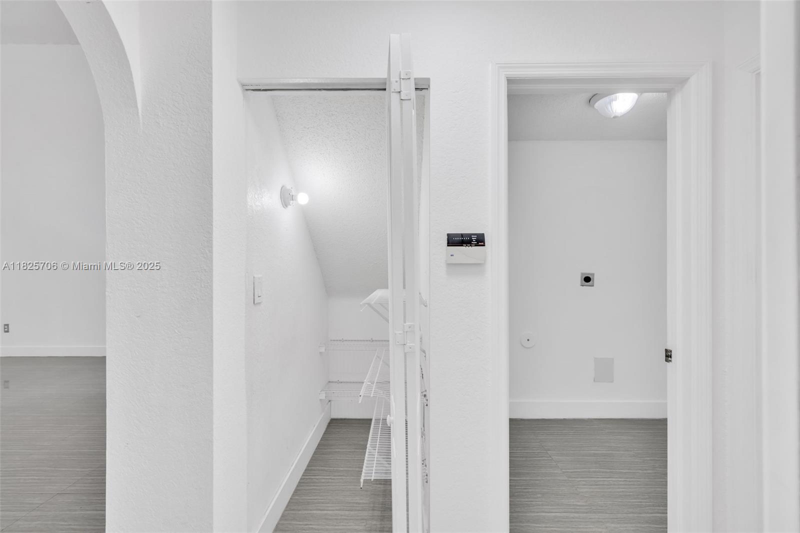 DORAL LANDINGS EAST - Residential