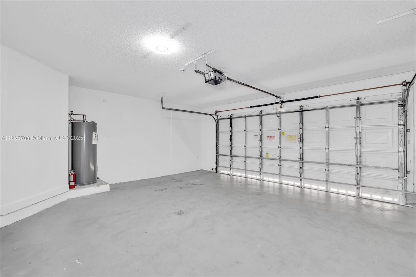 DORAL LANDINGS EAST - Residential