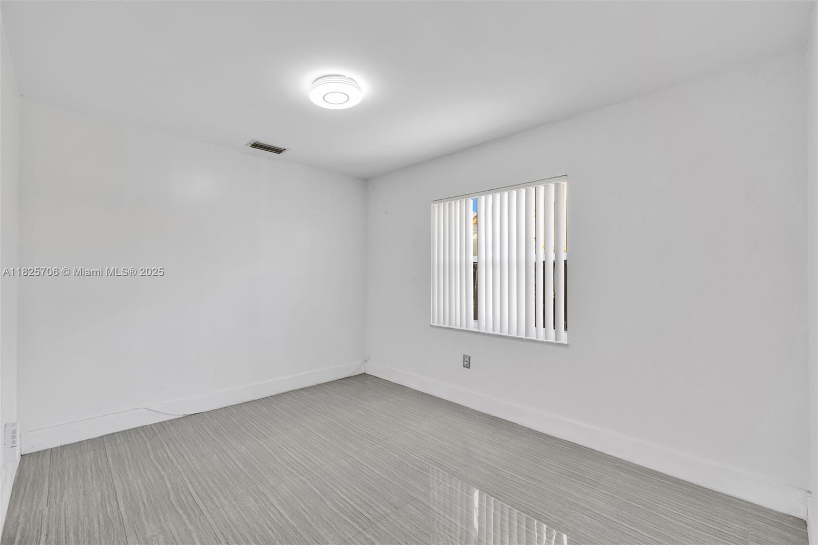 DORAL LANDINGS EAST - Residential