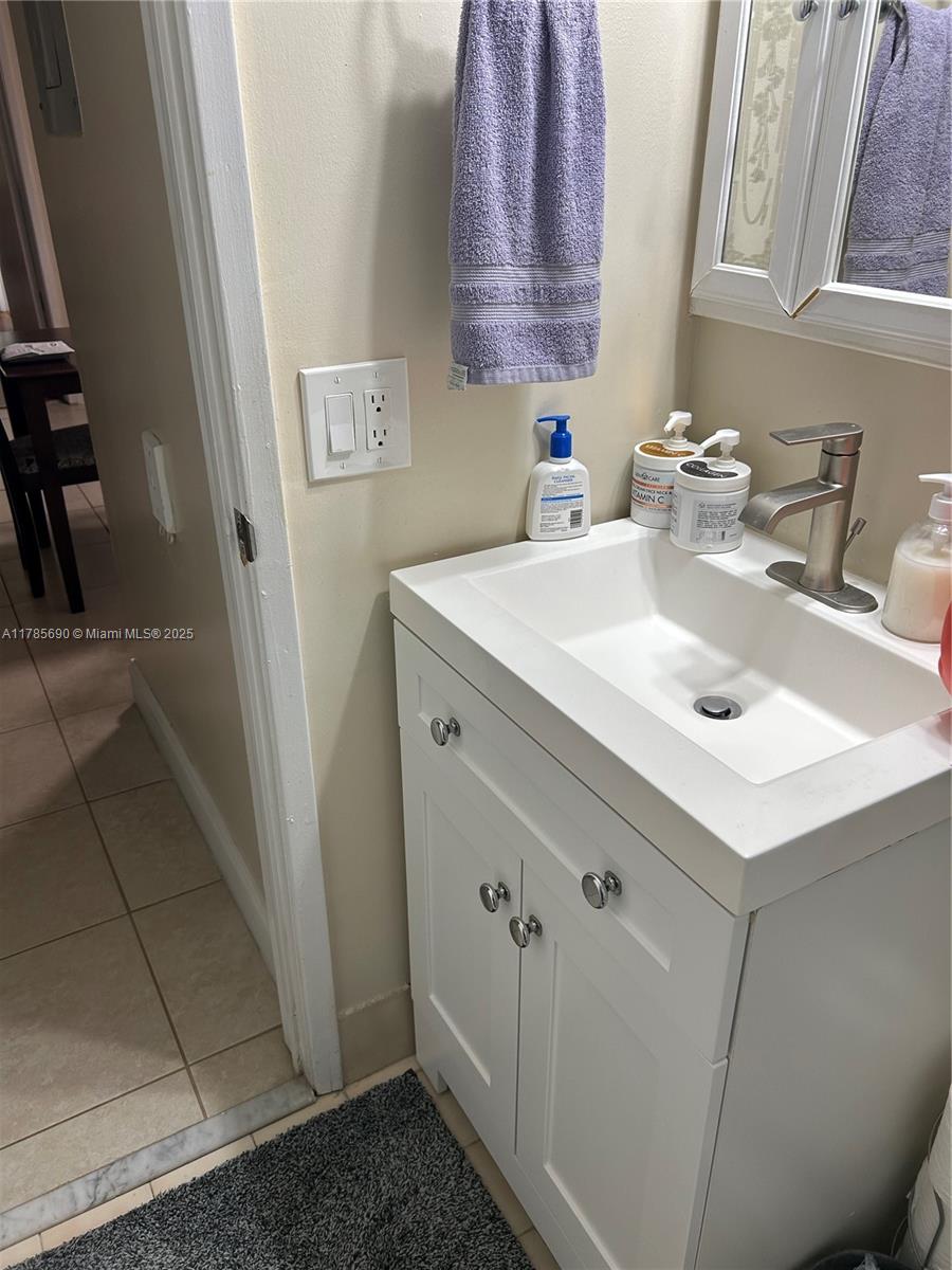 AZUL AT FONTAINEBLEAU CON - Residential