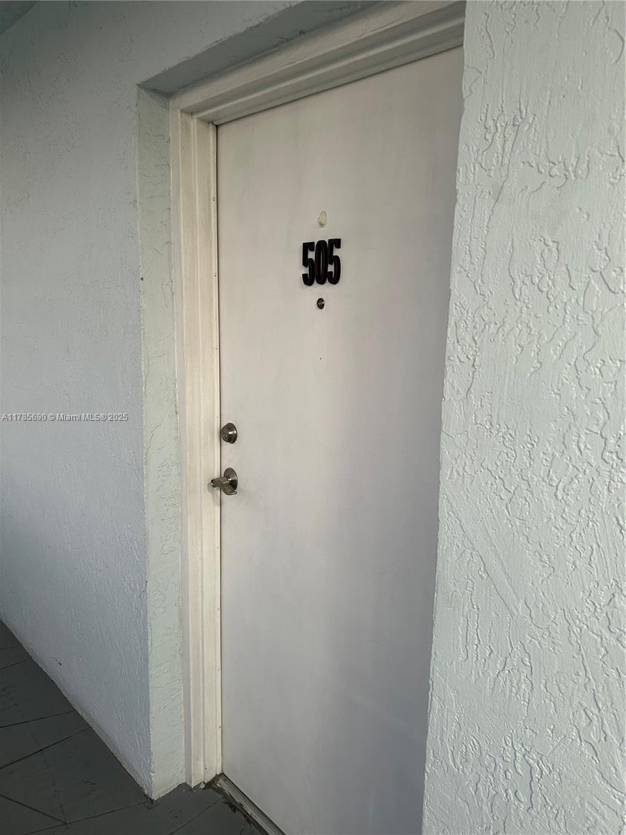 AZUL AT FONTAINEBLEAU CON - Residential