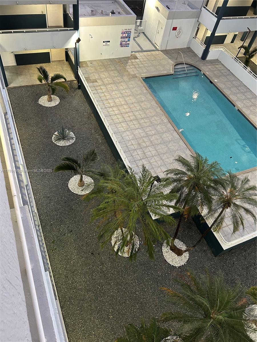 AZUL AT FONTAINEBLEAU CON - Residential