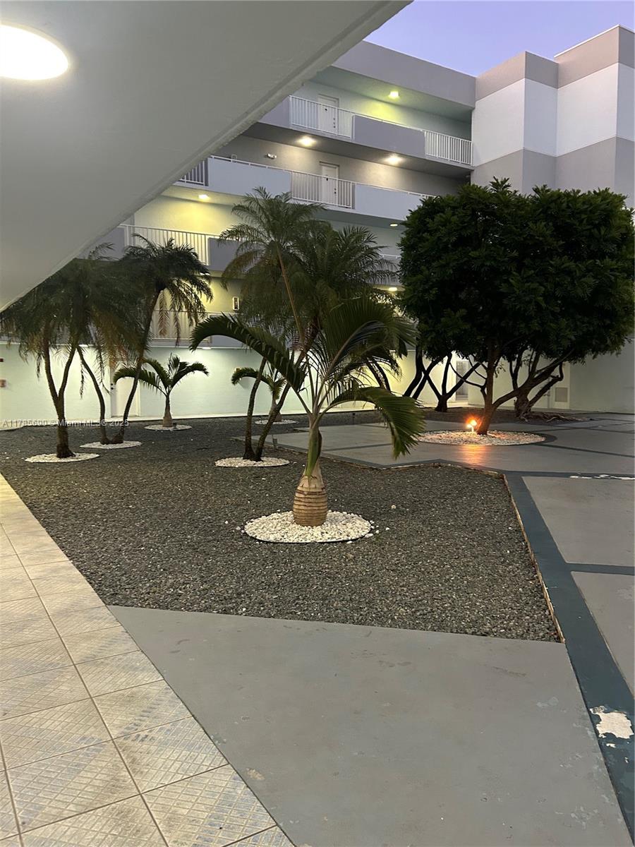 AZUL AT FONTAINEBLEAU CON - Residential