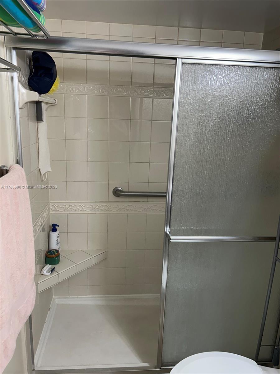 AZUL AT FONTAINEBLEAU CON - Residential