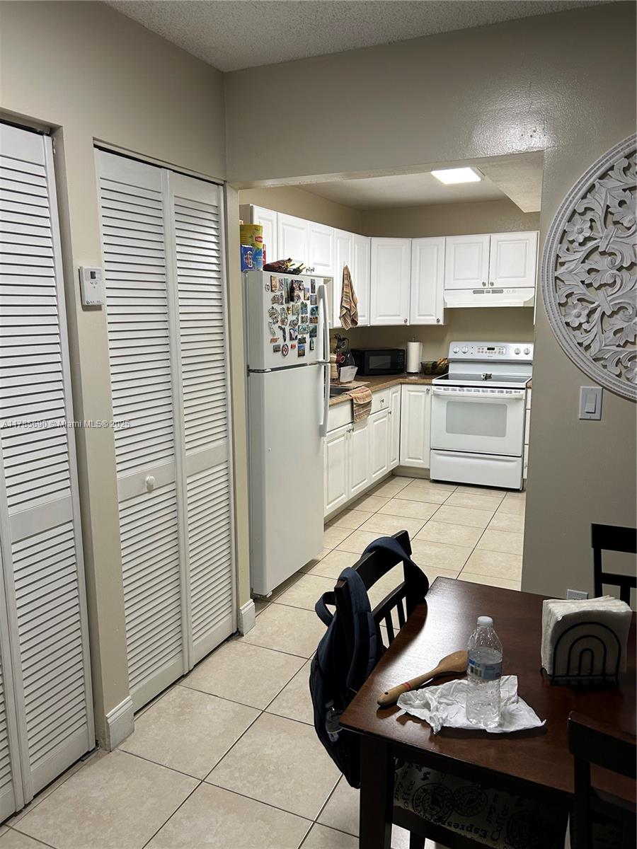 AZUL AT FONTAINEBLEAU CON - Residential