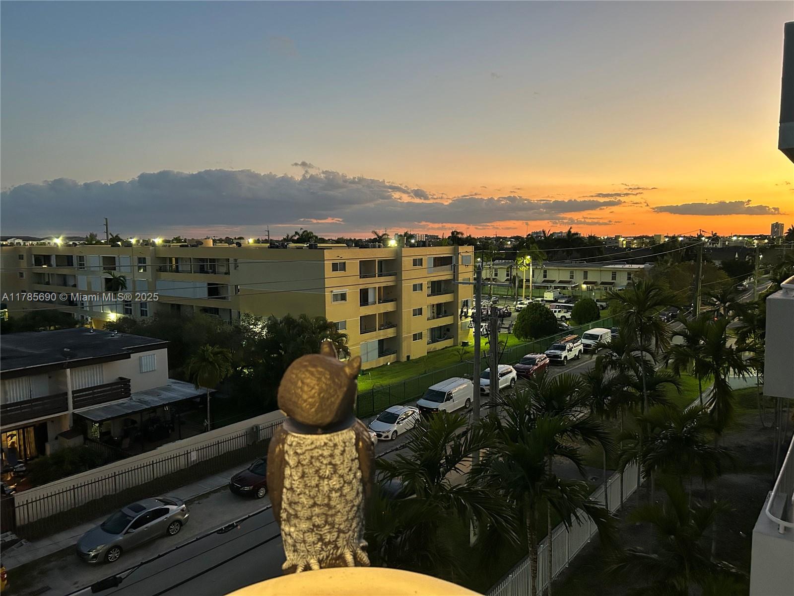 AZUL AT FONTAINEBLEAU CON - Residential