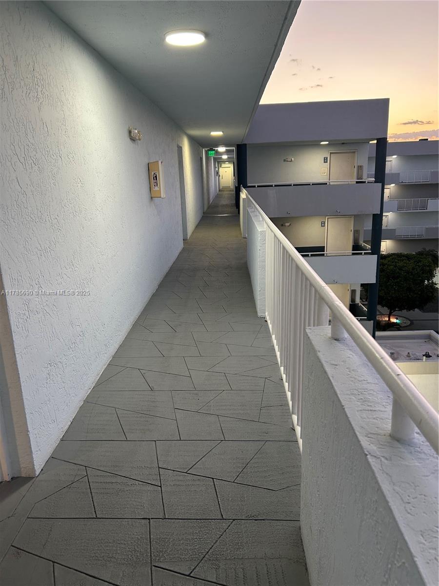 AZUL AT FONTAINEBLEAU CON - Residential