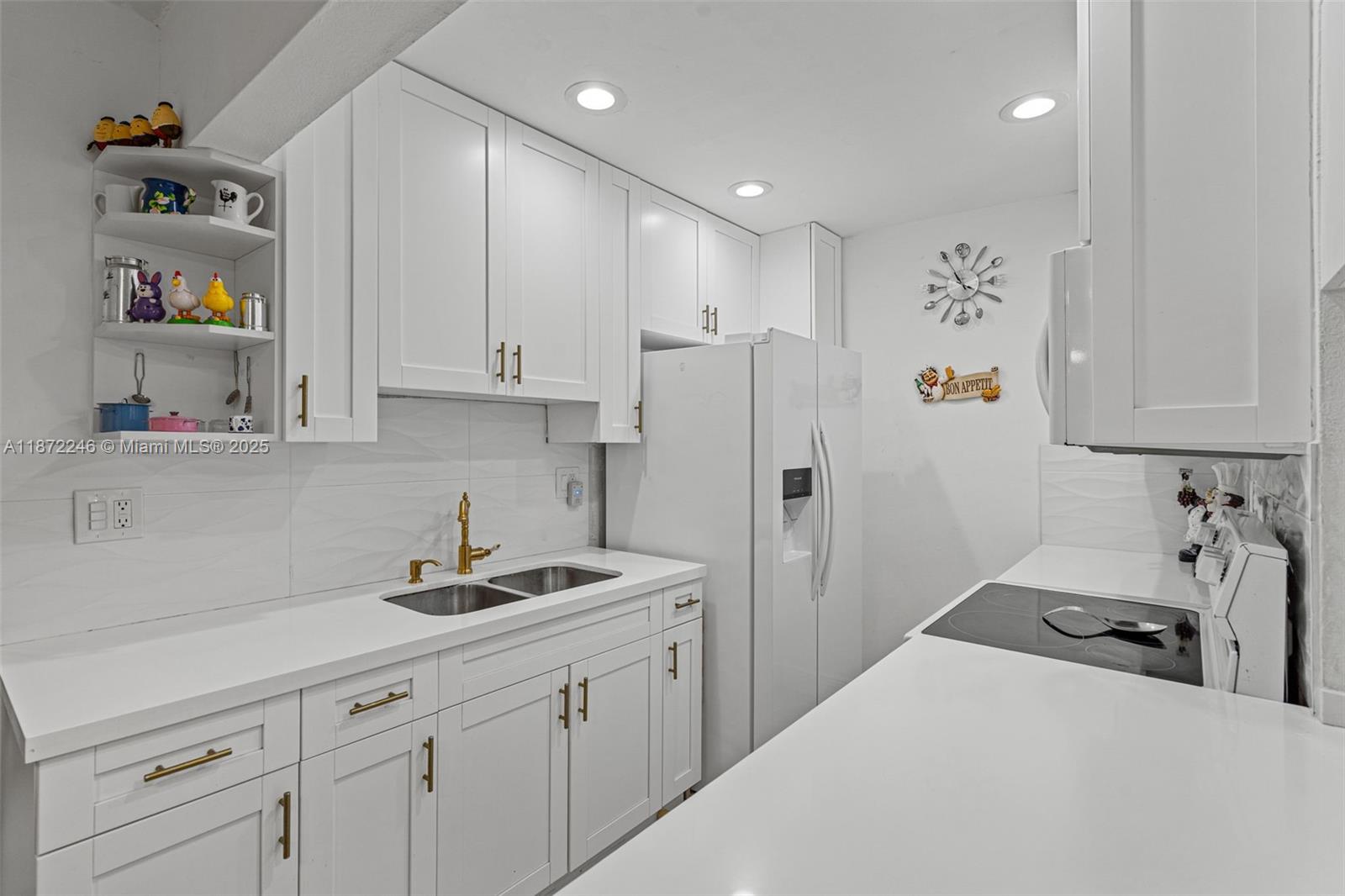 SPANISH TRACE CONDO - Residential