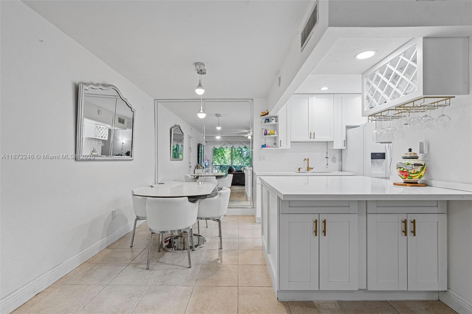 SPANISH TRACE CONDO - Residential