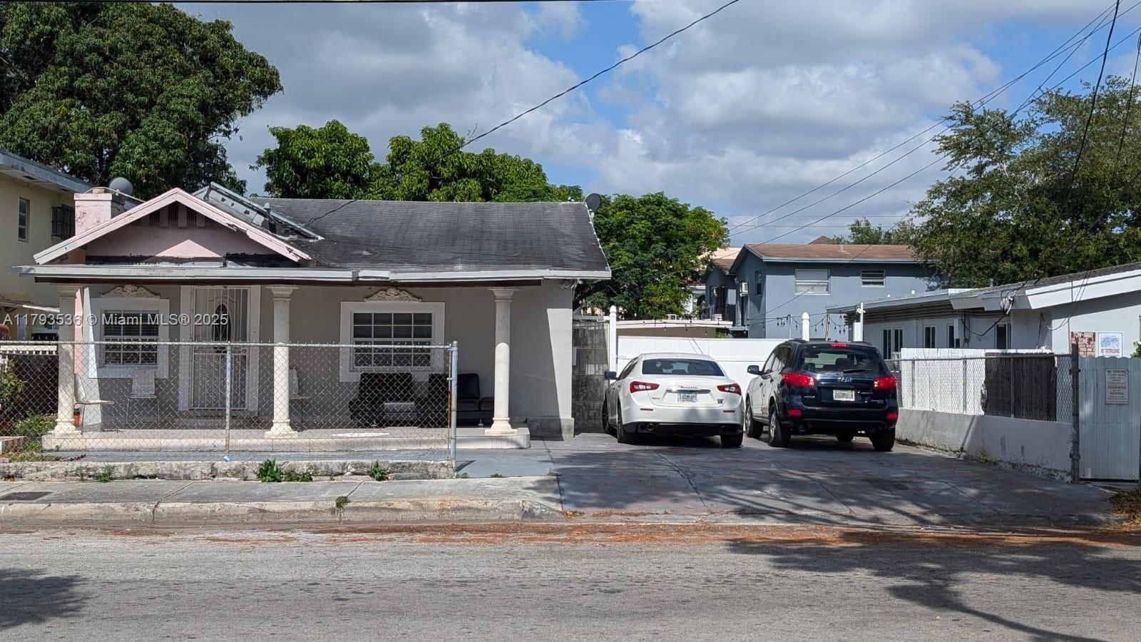 248 SW 18th Ct