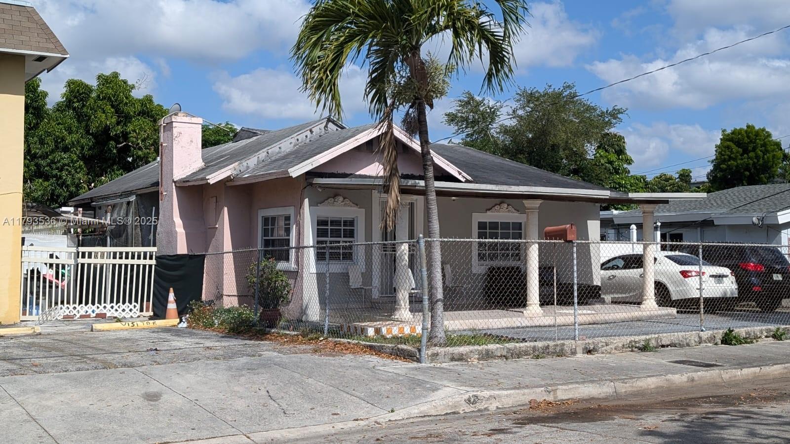 248 SW 18th Ct