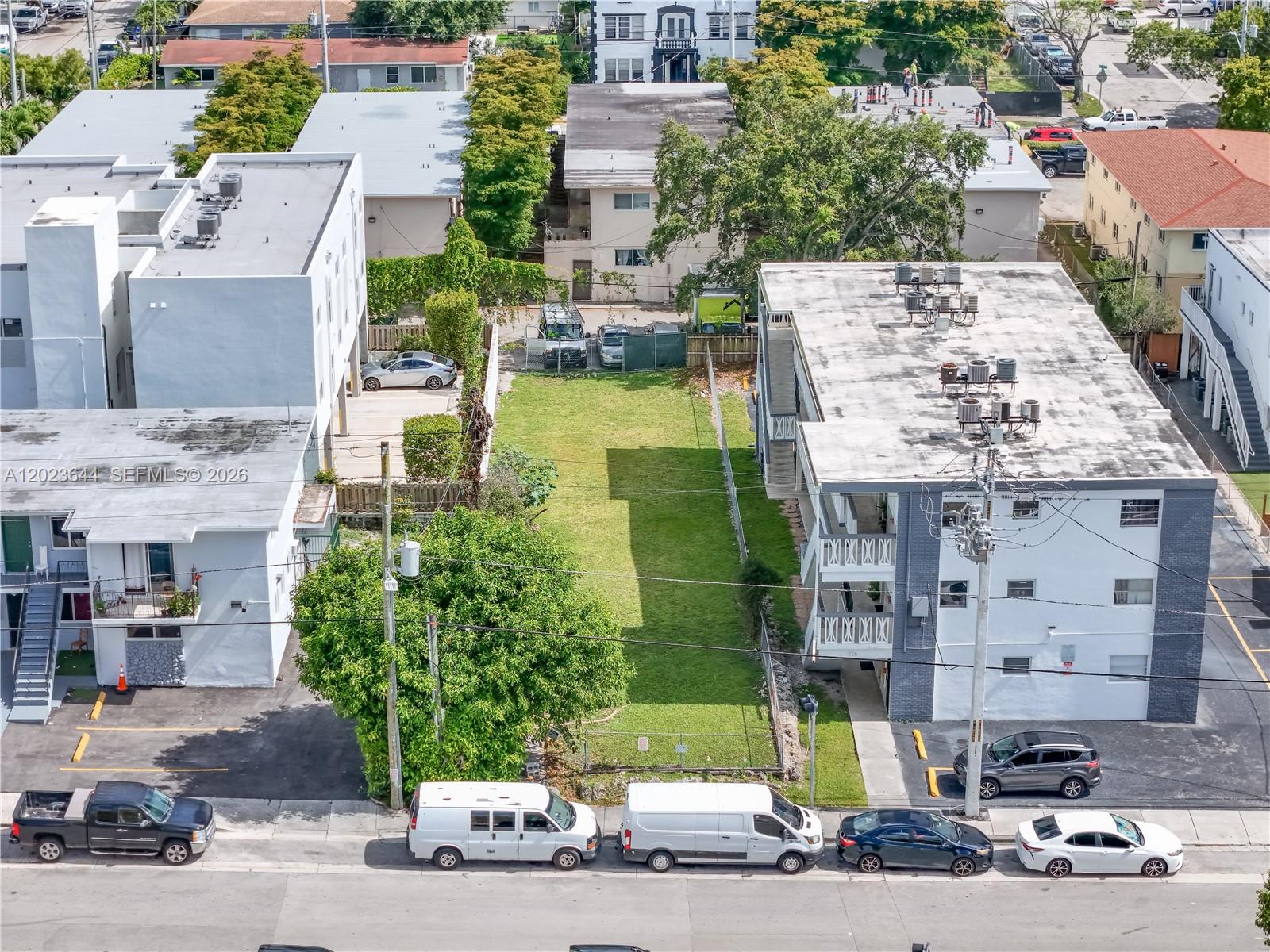 718 SW 4th St