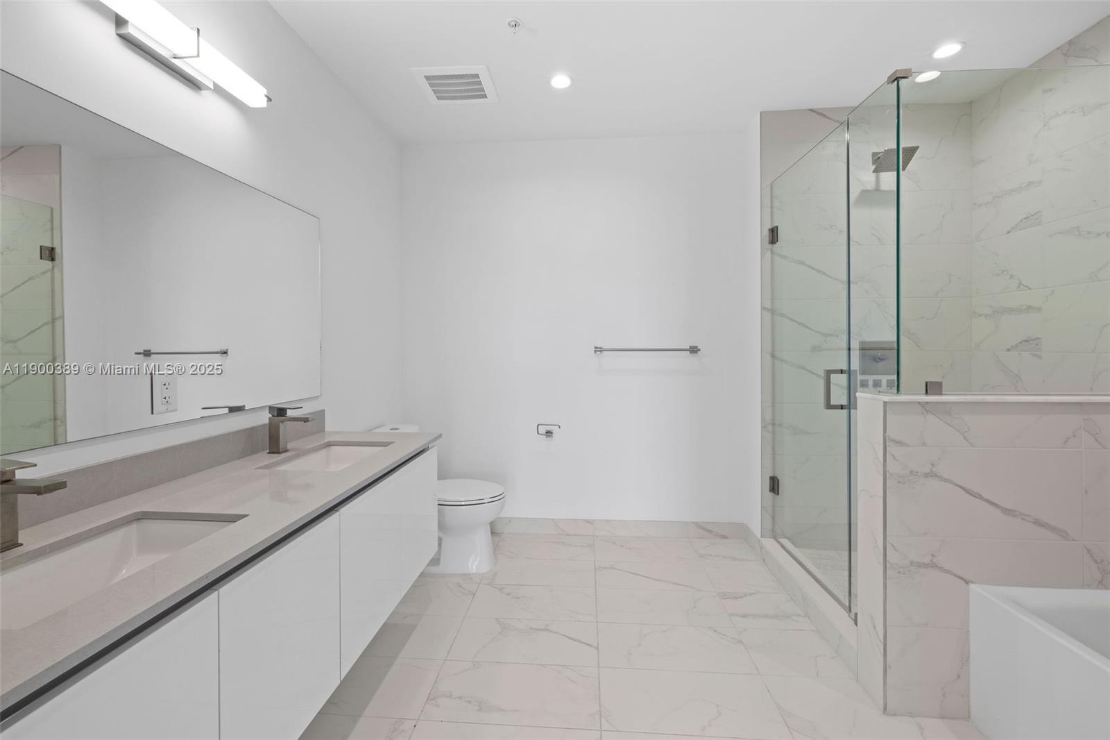 Slate Hallandale - Residential Lease