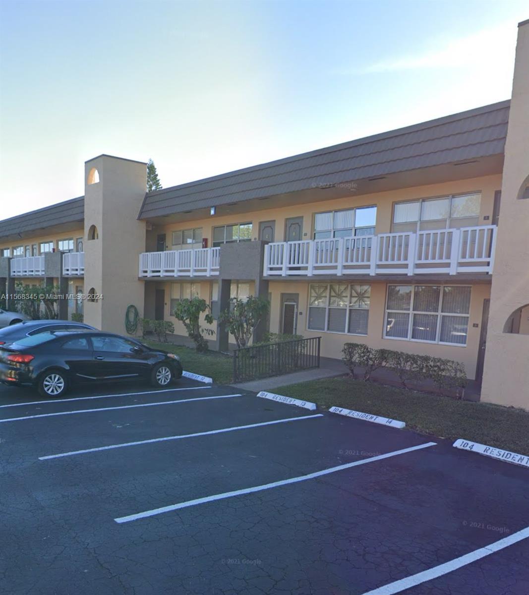 GREAT CONDO FOR SALE IN A 55+ COMMUNITY. ENJOY ALL THE GREAT AMENITIES PHASE 3 HAS TO OFFER.