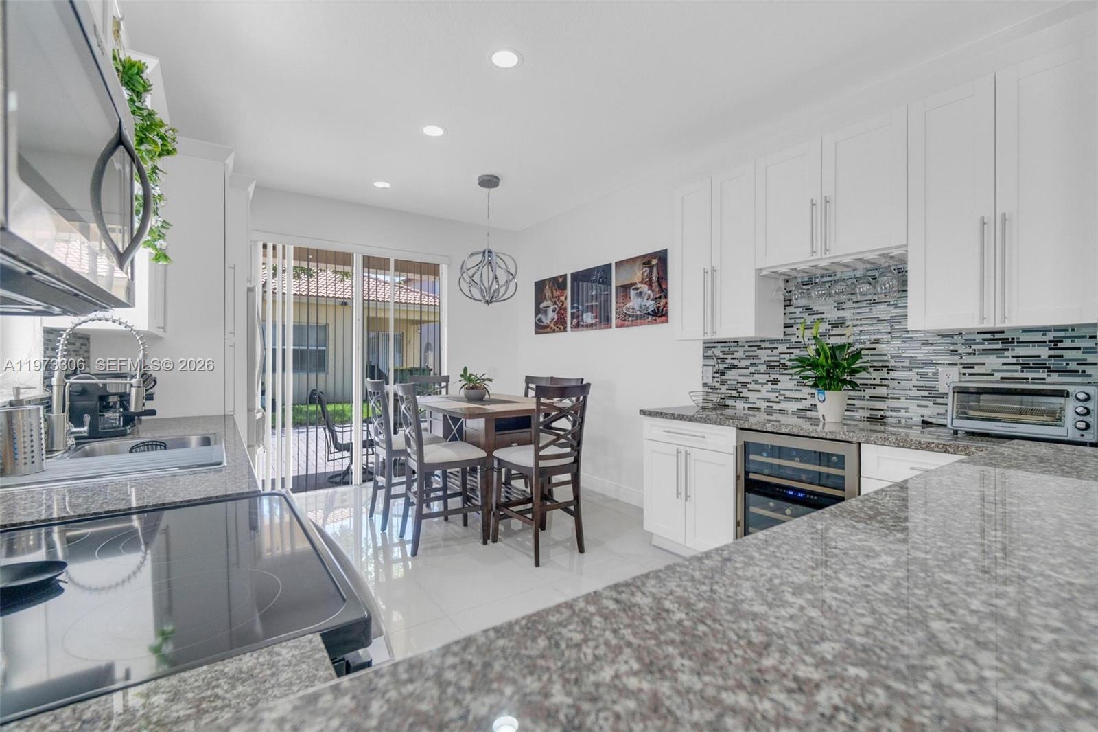 PORTOFINO PALMS - Residential