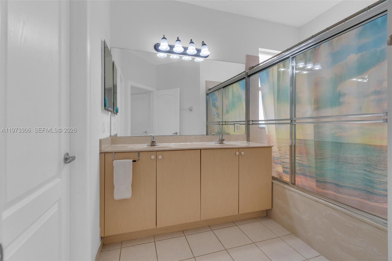 PORTOFINO PALMS - Residential