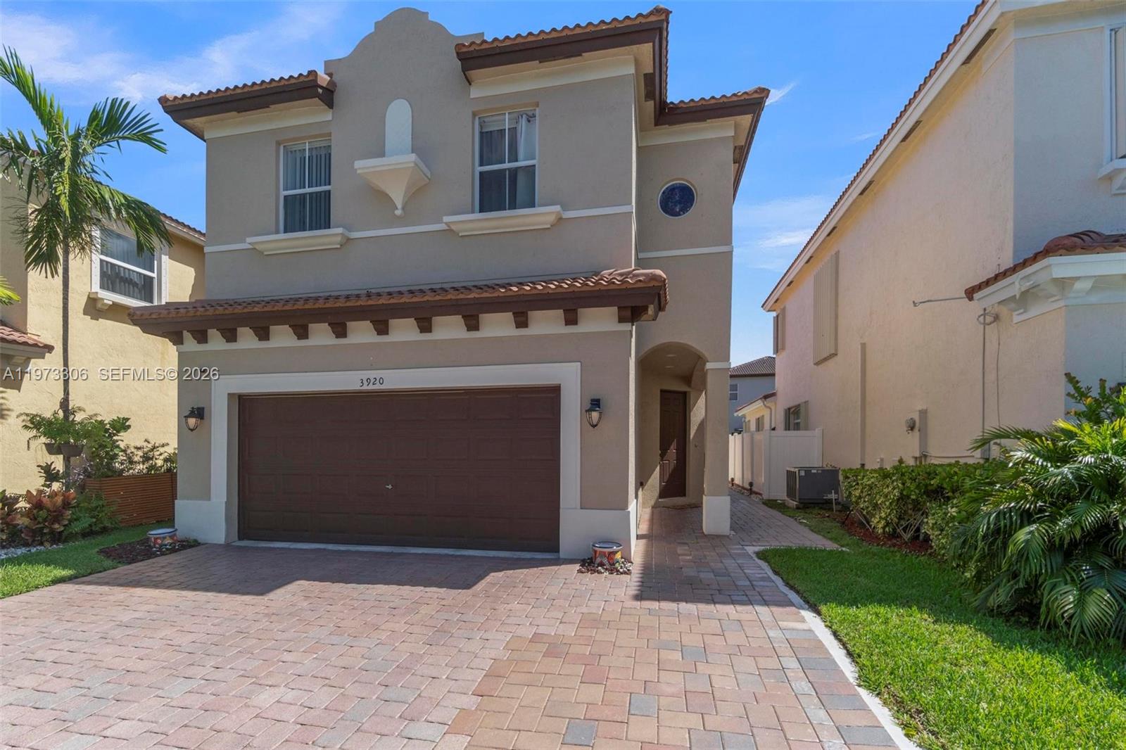 PORTOFINO PALMS - Residential