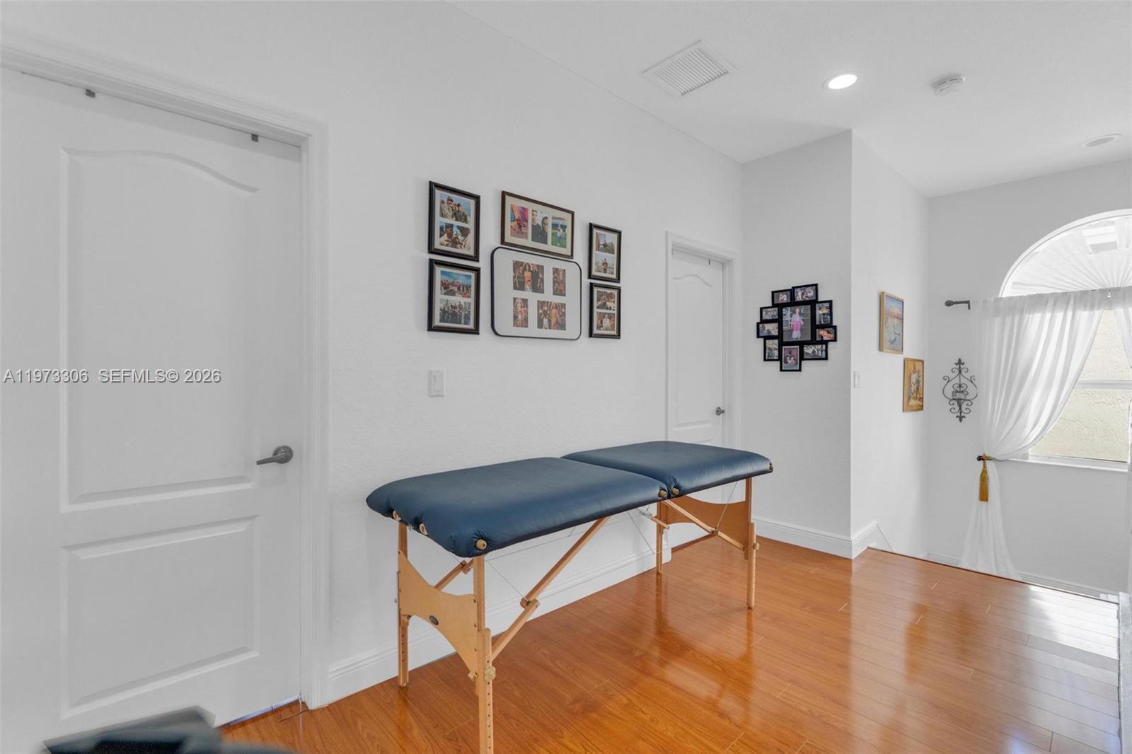 PORTOFINO PALMS - Residential