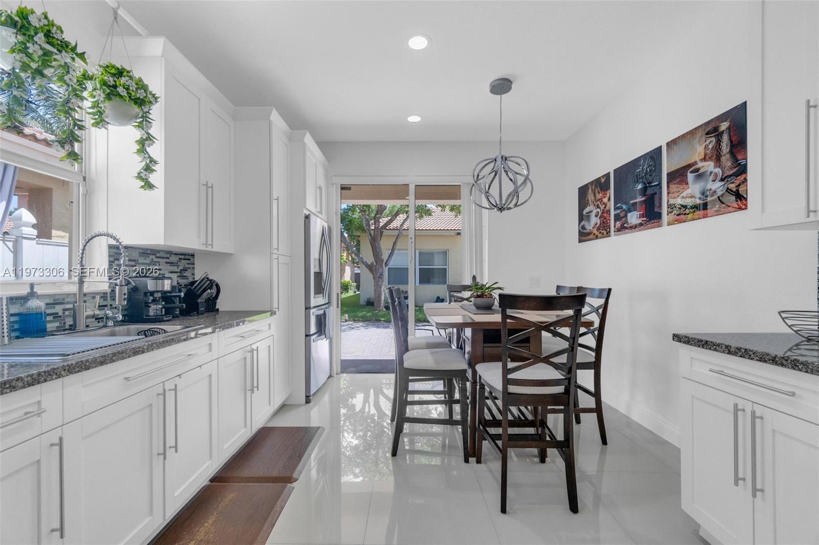 PORTOFINO PALMS - Residential